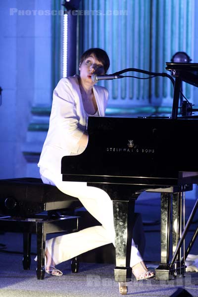 JEANNE CHERHAL - 2014-07-19 - PARIS - Hotel de Ville - Salon des Arcades - 